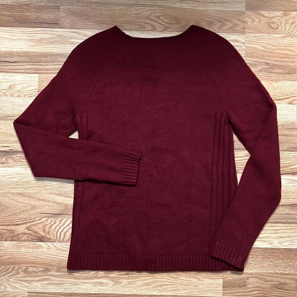 JCrew Womens Medium Sweater | Gently Used, Crew Neck, Dark Red - Picture 5 of 7